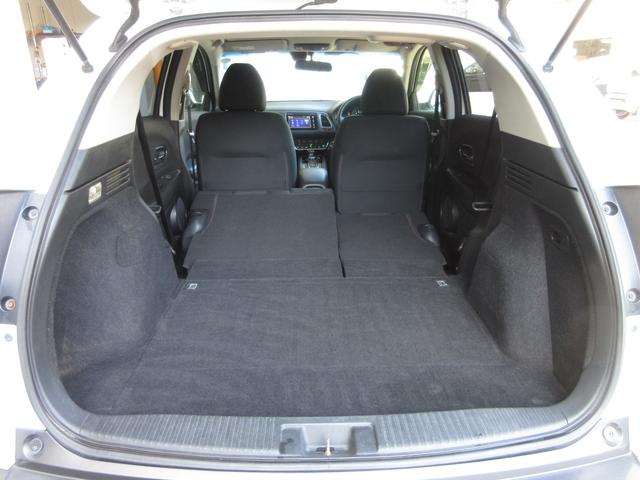 ヴェゼル ハイブリッドＸ　・ホワイトオーキッドパール　・平成２６年３月登録　・走行６万８千キロ　・車検…令和９年３月　・ワンオーナー　・純正ナビ　・リアカメラ　・ＥＴＣ　・あんしんパッケージ　・Ｂｌｕｅｔｏｏｔｈ　ＡＵＤＩＯ（19枚目）