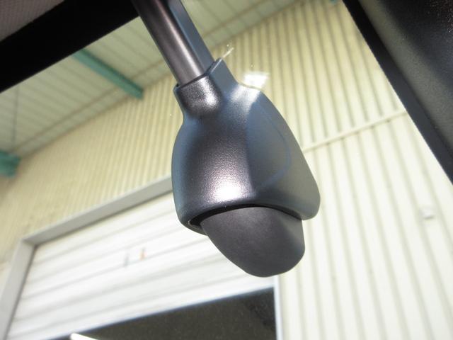 ヴェゼル ｅ：ＨＥＶＺ　ホンダコネクトディスプレイ・１オーナー・禁煙車・前後ドラレコ・パワーテールゲート・ブラインドスポットインフォメーション・渋滞追従・レーンアシスト・Ａｐｐｌｅ　ＣａｒＰｌａｙ・Ａｎｄｒｏｉｄ　Ａｕｔｏ／（3枚目）