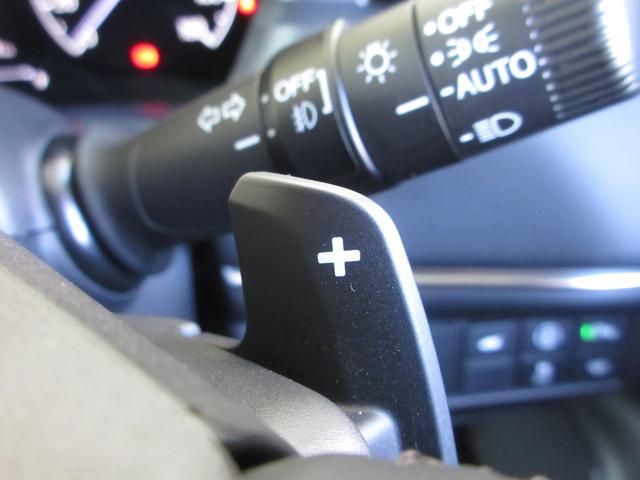 ヴェゼル ｅ：ＨＥＶＺ　ホンダコネクトディスプレイ・１オーナー・禁煙車・前後ドラレコ・パワーテールゲート・ブラインドスポットインフォメーション・渋滞追従・レーンアシスト・Ａｐｐｌｅ　ＣａｒＰｌａｙ・Ａｎｄｒｏｉｄ　Ａｕｔｏ／（16枚目）