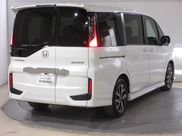 ステップワゴンスパーダ スパーダホンダセンシング　ワンオーナー　禁煙　２年保証　車検整備付　１０インチメモリーナビ　後席モニター　フルセグＴＶ　ＣＤ＆ＤＶＤ再生　ＢＴオーディオ接続　ＥＴＣ２．０　リアカメラ　リモコンエンジンスターター　スマートキー（8枚目）