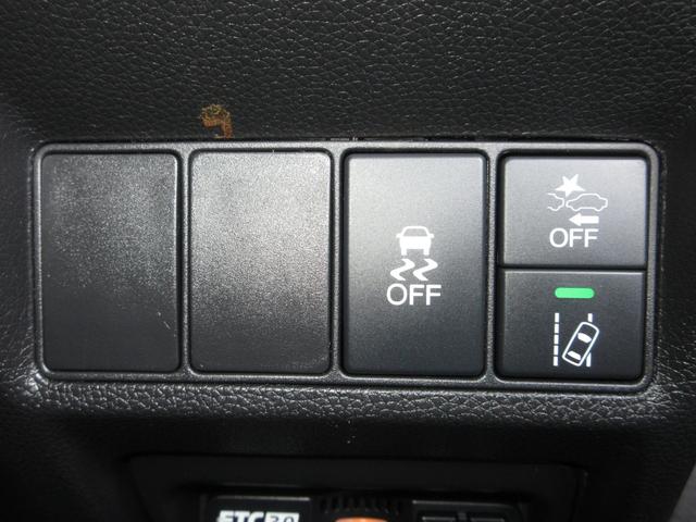 ステップワゴンスパーダ スパーダホンダセンシング　・オブシダンブルーパール　・２列目ベンチシート（８人乗りシート）・ワンオーナー　・禁煙　・令和３年６月登録　・走行３万９千キロ　・純正ナビ　・リアカメラ　・ＥＴＣ　・ホンダセンシング　・前後ドラレコ（13枚目）