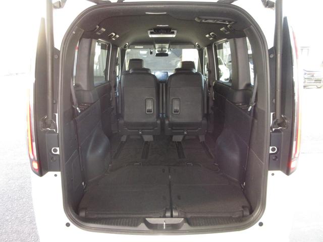 ステップワゴン ｅ：ＨＥＶスパーダ　ホンダセンシング純正９インチメモリーナビＢｌｕｅｔｏｏｔｈＥＴＣＲカメラワンオーナー　１オーナー　デュアルエアコン　フルオートエアコン　ＥＳＣ　シートヒータ　オートライト　キーフリー　イモビ　ＡＢＳ（12枚目）