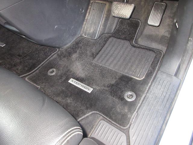 ステップワゴン ｅ：ＨＥＶスパーダ　ホンダセンシング純正９インチメモリーナビＢｌｕｅｔｏｏｔｈＥＴＣＲカメラワンオーナー　１オーナー　デュアルエアコン　フルオートエアコン　ＥＳＣ　シートヒータ　オートライト　キーフリー　イモビ　ＡＢＳ（14枚目）