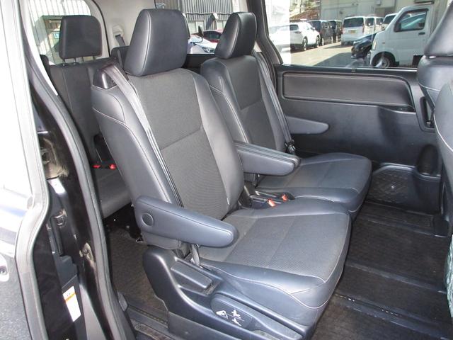 エスクァイア Ｇｉ　１年保証（距離無制限）　禁煙車　ワンオーナー　２０２３年製タイヤ　バックカメラ　Ｂｌｕｅｔｏｏｔｈ　前席シートヒーター　純正９インチメモリーナビ　ＥＴＣ　ＬＥＤヘッドライト　フルセグ　ＣＤ　ＤＶＤ（10枚目）