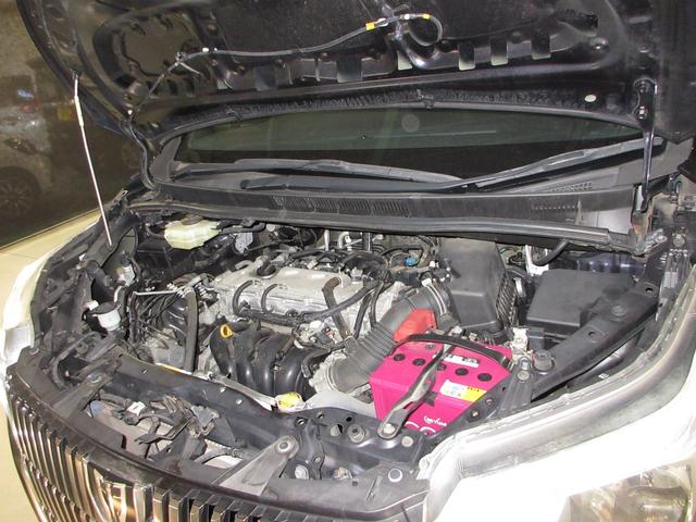 エスクァイア Ｇｉ　１年保証（距離無制限）　禁煙車　ワンオーナー　２０２３年製タイヤ　バックカメラ　Ｂｌｕｅｔｏｏｔｈ　前席シートヒーター　純正９インチメモリーナビ　ＥＴＣ　ＬＥＤヘッドライト　フルセグ　ＣＤ　ＤＶＤ（19枚目）