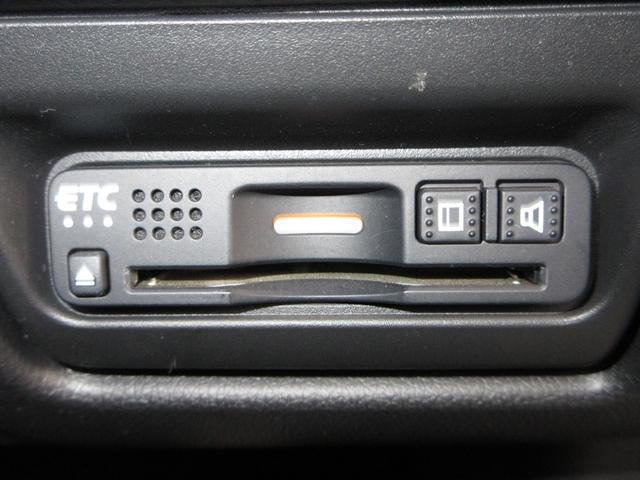 ステップワゴンスパーダ スパーダ・クールスピリットホンダセンシング　純正１０インチメモリーナビＢｌｕｅｔｏｏｔｈドラレコＥＴＣＲカメラワンオーナー　サイドエアバック　スマートキ　左右電動スライドドア　バックモニタ　Ｗエアコン　地ＴＶ　ナビ＆ＴＶ　三列シート　ＵＳＢ（12枚目）