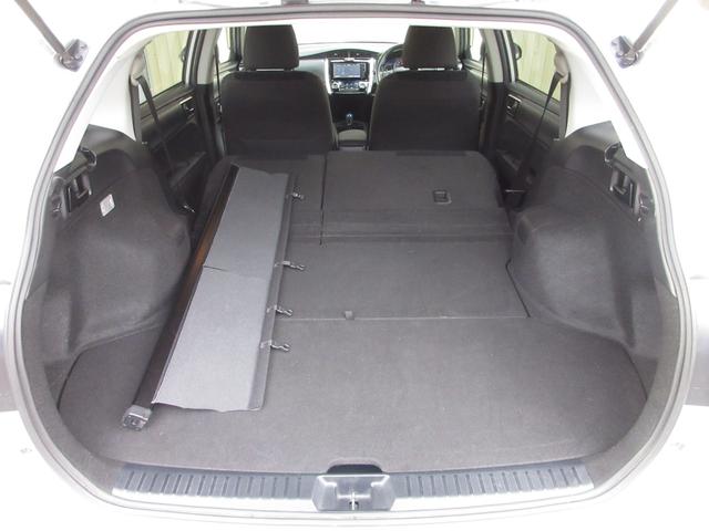 カローラフィールダー ハイブリッドＧ　純正メモリーナビＢｌｕｅｔｏｏｔｈＥＴＣＲカメラワンオーナー　スマートエントリー　ワンオーナー車　メンテナンスノート　助手席エアバック　フルセグ地デジＴＶ　エアバック　カーテンエアバッグ　盗難防止（17枚目）