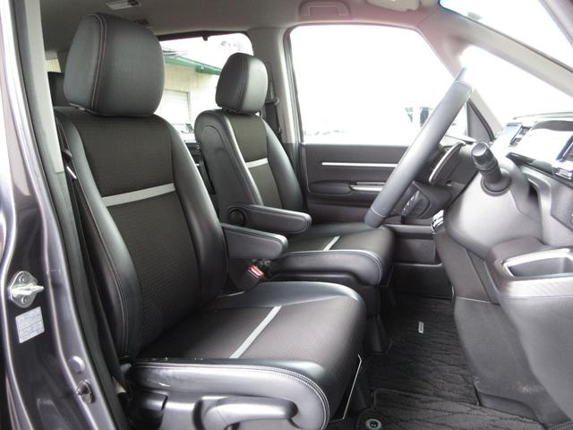 ステップワゴンスパーダ スパーダ・クールスピリットホンダセンシング　純正９インチメモリーナビＢｌｕｅｔｏｏｔｈドラレコＥＴＣＲカメラワンオーナー　サイドエアバック　スマートキ　左右電動スライドドア　バックモニタ　Ｗエアコン　地ＴＶ　ナビ＆ＴＶ　三列シート　ＵＳＢ　禁煙（17枚目）