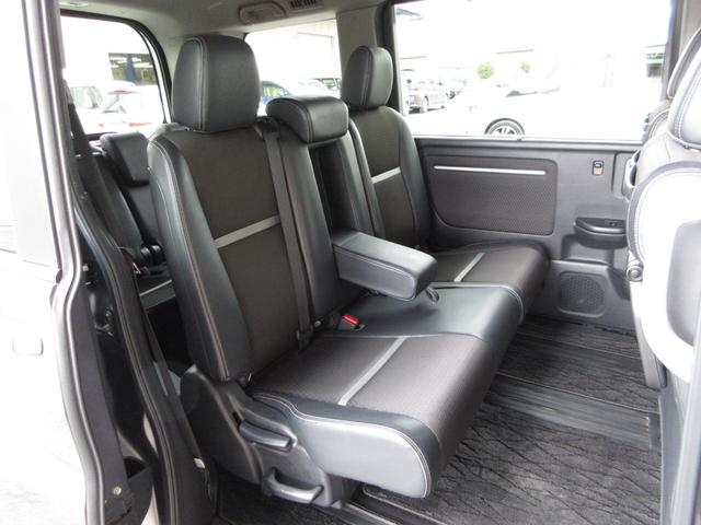 ステップワゴンスパーダ スパーダ・クールスピリットホンダセンシング　純正９インチメモリーナビＢｌｕｅｔｏｏｔｈドラレコＥＴＣＲカメラワンオーナー　サイドエアバック　スマートキ　左右電動スライドドア　バックモニタ　Ｗエアコン　地ＴＶ　ナビ＆ＴＶ　三列シート　ＵＳＢ　禁煙（18枚目）