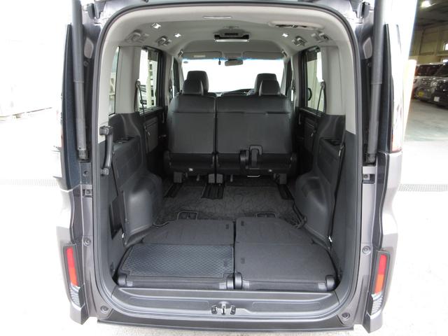 ステップワゴンスパーダ スパーダ・クールスピリットホンダセンシング　純正９インチメモリーナビＢｌｕｅｔｏｏｔｈドラレコＥＴＣＲカメラワンオーナー　サイドエアバック　スマートキ　左右電動スライドドア　バックモニタ　Ｗエアコン　地ＴＶ　ナビ＆ＴＶ　三列シート　ＵＳＢ　禁煙（20枚目）