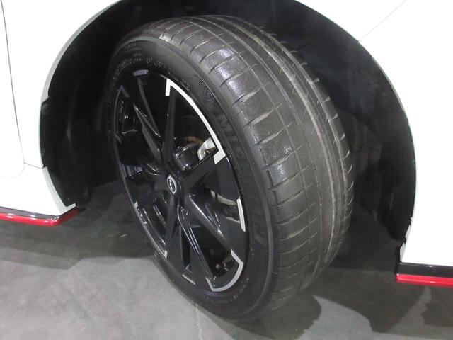 オーラ ニスモ　１年保証（距離無制限）禁煙車　ローダウン　ミシュランタイヤ　純正コネクトナビ　Ｂｌｕｅｔｏｏｔｈ　全周囲カメラ　ドラレコ　ＥＴＣ２．０　前席シートヒーター　ＬＥＤヘッドライト　アドバンスルームミラー（18枚目）