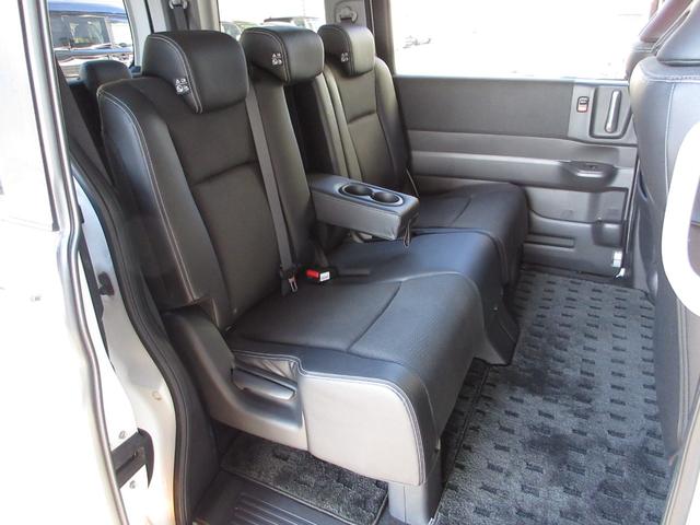 ステップワゴンスパーダ Ｚクールスピリット　純正９インチメモリーナビＢｌｕｅｔｏｏｔｈドラレコＥＴＣＲカメラ　バックカメ　ダブルエアコン　キーフリー　ナビＴＶ　横滑防止　ＤＶＤ視聴可能　Ｄレコ　フルオートエアコン　パワーウインドウ　Ａクルーズ（16枚目）