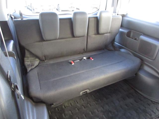 ステップワゴンスパーダ Ｚクールスピリット　純正９インチメモリーナビＢｌｕｅｔｏｏｔｈドラレコＥＴＣＲカメラ　バックカメ　ダブルエアコン　キーフリー　ナビＴＶ　横滑防止　ＤＶＤ視聴可能　Ｄレコ　フルオートエアコン　パワーウインドウ　Ａクルーズ（17枚目）