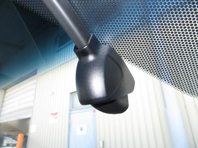 ステップワゴンスパーダ スパーダホンダセンシング　純正９インチメモリーナビＢｌｕｅｔｏｏｔｈＥＴＣＲカメラワンオーナー　盗難防止　助手席エアバッグ　ワンオーナ－　Ｗパワスラ　記録簿有　リアオートエアコン　地デジ　ＬＥＤライト　横滑り防止システム（4枚目）