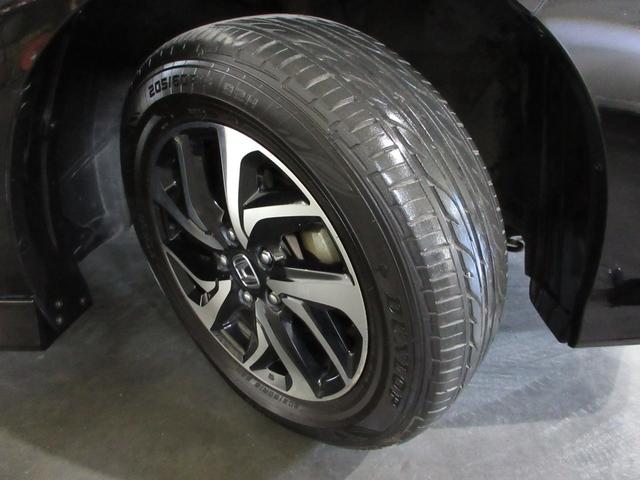 ステップワゴンスパーダ スパーダホンダセンシング　純正９インチメモリーナビＢｌｕｅｔｏｏｔｈＥＴＣＲカメラワンオーナー　盗難防止　助手席エアバッグ　ワンオーナ－　Ｗパワスラ　記録簿有　リアオートエアコン　地デジ　ＬＥＤライト　横滑り防止システム（22枚目）