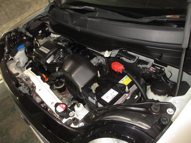 Ｎ－ＯＮＥ プレミアム　ケンウッド８インチメモリーナビＢｌｕｅｔｏｏｔｈＥＴＣＲカメラ　ＤＶＤ再生機能　運転席エアバック　横滑防止　イモビライザー　ＥＴＣ装備　地デジ　バックモニター　助手席エアバック　パワーステ　キーレス（3枚目）