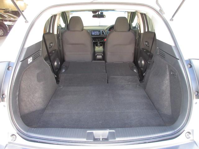 ヴェゼル ハイブリッドX・ホンダセンシング ・いまコレ+フロアマット(新品フロアマット) ・平成31年3月登録 ・走行3万8千キロ ・車検2年付 ・純正ナビ ・リアカメラ ・ETC ・ドアバイザー ・LEDヘッドライト ・1年保証付(19枚目)