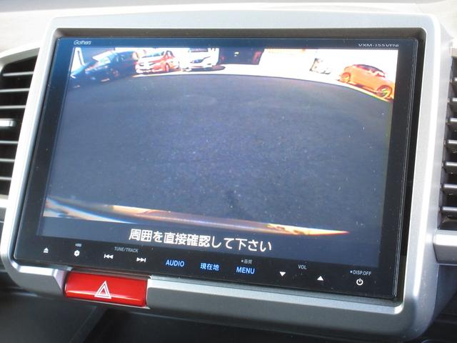 フリード Ｇジャストセレクション　禁煙　ワンオーナー　純正９インチナビ　リアカメラ　ＥＴＣ　ディスチャージライト　オートライト　ＨＯＮＤＡスマートキー　イモビライザー　フルオートエアコン　運転席ハイトアジャスター　セキュリティアラーム（10枚目）