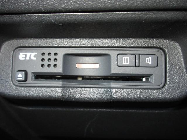 フリード Ｇジャストセレクション　禁煙　ワンオーナー　純正９インチナビ　リアカメラ　ＥＴＣ　ディスチャージライト　オートライト　ＨＯＮＤＡスマートキー　イモビライザー　フルオートエアコン　運転席ハイトアジャスター　セキュリティアラーム（11枚目）