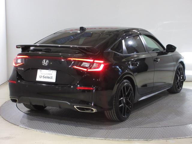 シビック ＥＸ　禁煙　ワンオーナー　６速マニュアル　ＢＯＳＥプレミアムサウンドシステム　ワイヤレス充電器　レザーＸスウェードコンビシート　運転席８Ｗａｙ助手席４Ｗａｙパワーシート　ブラインドスポットインフォメーション（9枚目）