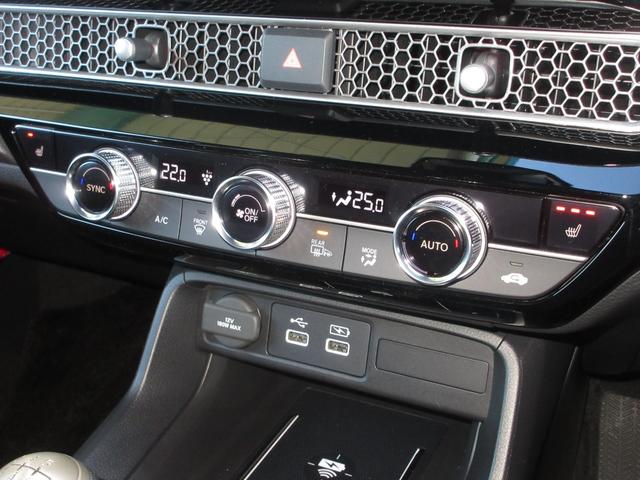 シビック ＥＸ　禁煙　ワンオーナー　６速マニュアル　ＢＯＳＥプレミアムサウンドシステム　ワイヤレス充電器　レザーＸスウェードコンビシート　運転席８Ｗａｙ助手席４Ｗａｙパワーシート　ブラインドスポットインフォメーション（20枚目）