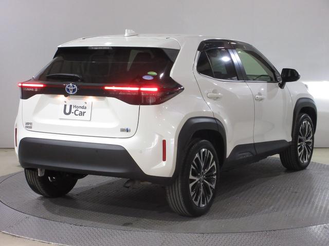 ヤリスクロス ハイブリッドＺ　純正コネクトナビＢｌｕｅｔｏｏｔｈＥＴＣＲカメラワンオーナー　インテリジェントキー　シ－トヒ－タ－　クリソナ　ＵＳＢ　ＬＥＤライト　１オ－ナ－　リアカメラ　クルーズコントロール　整備記録簿　ナビＴＶ（11枚目）