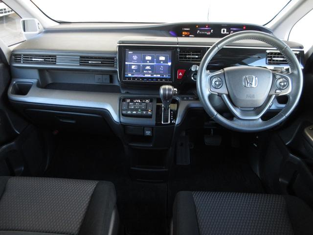 ステップワゴンスパーダ スパーダホンダセンシング　純正９インチメモリーナビＢｌｕｅｔｏｏｔｈＥＴＣＲカメラワンオーナー　盗難防止　助手席エアバッグ　ワンオーナ－　Ｗパワスラ　記録簿有　リアオートエアコン　地デジ　サイドエアバッグ　ＬＥＤライト　スマ鍵（9枚目）