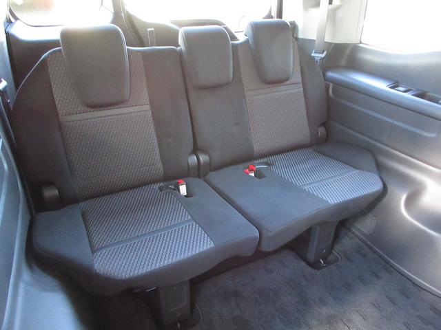 ステップワゴンスパーダ スパーダホンダセンシング　純正９インチメモリーナビＢｌｕｅｔｏｏｔｈＥＴＣＲカメラワンオーナー　盗難防止　助手席エアバッグ　ワンオーナ－　Ｗパワスラ　記録簿有　リアオートエアコン　地デジ　サイドエアバッグ　ＬＥＤライト　スマ鍵（18枚目）