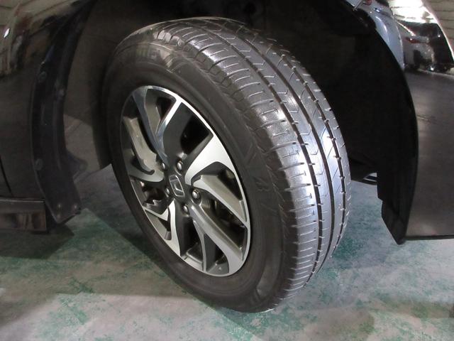 ステップワゴンスパーダ スパーダホンダセンシング　純正９インチメモリーナビＢｌｕｅｔｏｏｔｈＥＴＣＲカメラワンオーナー　盗難防止　助手席エアバッグ　ワンオーナ－　Ｗパワスラ　記録簿有　リアオートエアコン　地デジ　サイドエアバッグ　ＬＥＤライト　スマ鍵（22枚目）