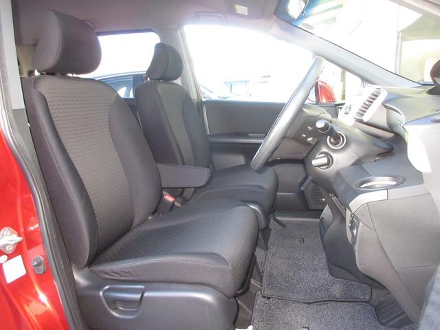 フリードスパイク Ｇエアロ　ＣＤコンポＥＴＣワンオーナー　１オーナー車　インテリキー　キーレス　整備記録簿　助手席エアバッグ　イモビライザー　ＡＡＣ　運転席エアバッグ　パワーウィンドウ　パワーステアリング　ＡＢＳ　ＵＳＢポート（14枚目）