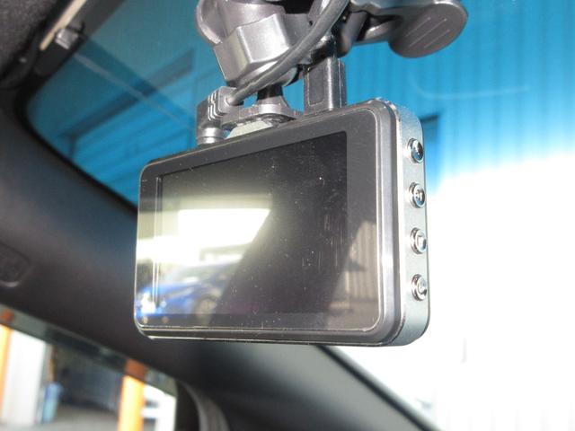 フィットハイブリッド Ｓホンダセンシング　純正メモリーナビＢｌｕｅｔｏｏｔｈドラレコＥＴＣＲカメラワンオーナー　スマ－トキ－　ナビＴＶ　禁煙　アクティブクルーズコントロール　パワーウインドウ　ドライブレコーダ　サイドエアバック　ＤＶＤ再生（4枚目）