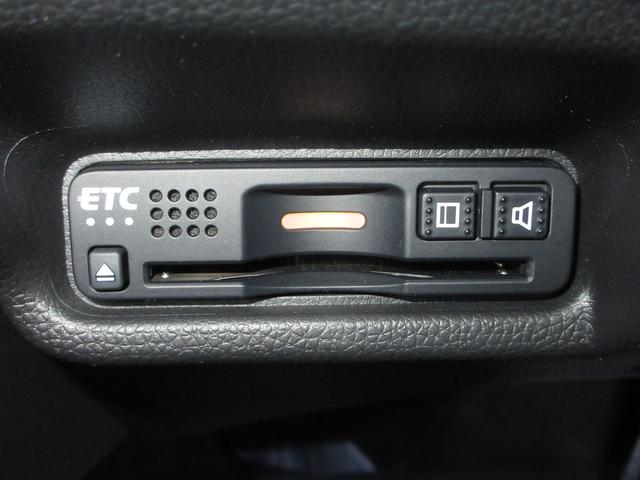 フィットハイブリッド Ｓホンダセンシング　純正メモリーナビＢｌｕｅｔｏｏｔｈドラレコＥＴＣＲカメラワンオーナー　スマ－トキ－　ナビＴＶ　禁煙　アクティブクルーズコントロール　パワーウインドウ　ドライブレコーダ　サイドエアバック　ＤＶＤ再生（10枚目）
