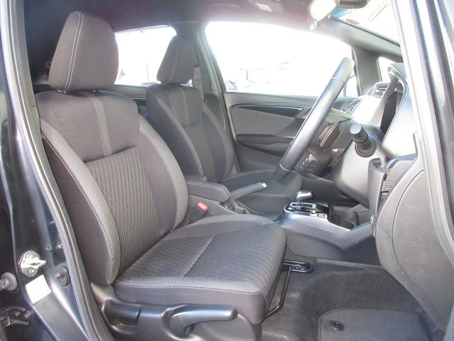 フィットハイブリッド Ｓホンダセンシング　純正メモリーナビＢｌｕｅｔｏｏｔｈドラレコＥＴＣＲカメラワンオーナー　スマ－トキ－　ナビＴＶ　禁煙　アクティブクルーズコントロール　パワーウインドウ　ドライブレコーダ　サイドエアバック　ＤＶＤ再生（14枚目）