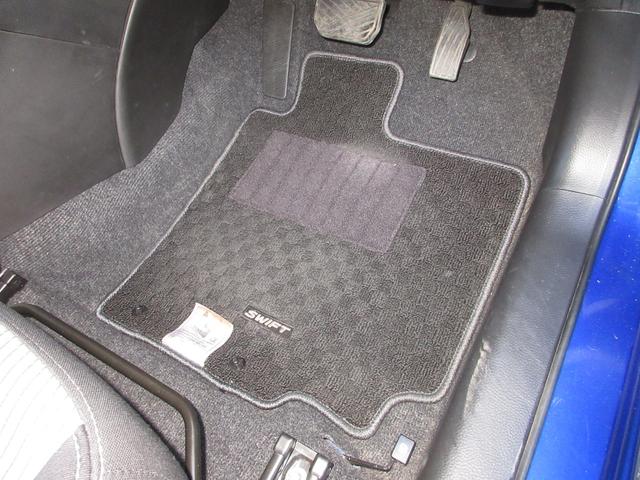 スイフト ＲＳ　１年保証（距離無制限）　禁煙車　パイオニアメモリーナビ　Ｂｌｕｅｔｏｏｔｈ　ＥＴＣ　点検記録簿　オートエアコン　アルミホイール　スマートキー　ドアバイザーフォグライト（10枚目）