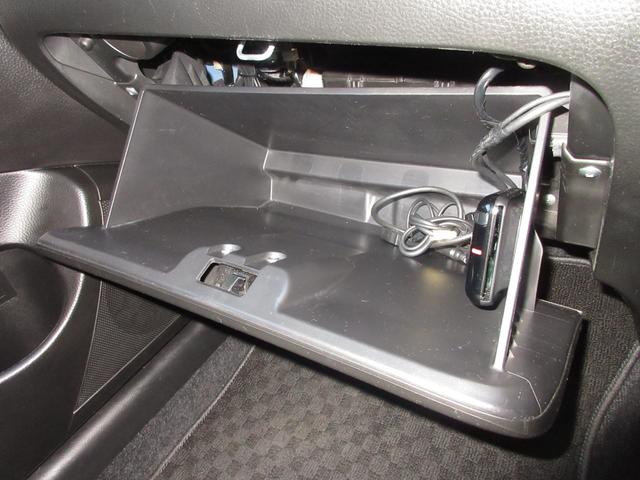 スイフト ＲＳ　１年保証（距離無制限）　禁煙車　パイオニアメモリーナビ　Ｂｌｕｅｔｏｏｔｈ　ＥＴＣ　点検記録簿　オートエアコン　アルミホイール　スマートキー　ドアバイザーフォグライト（14枚目）