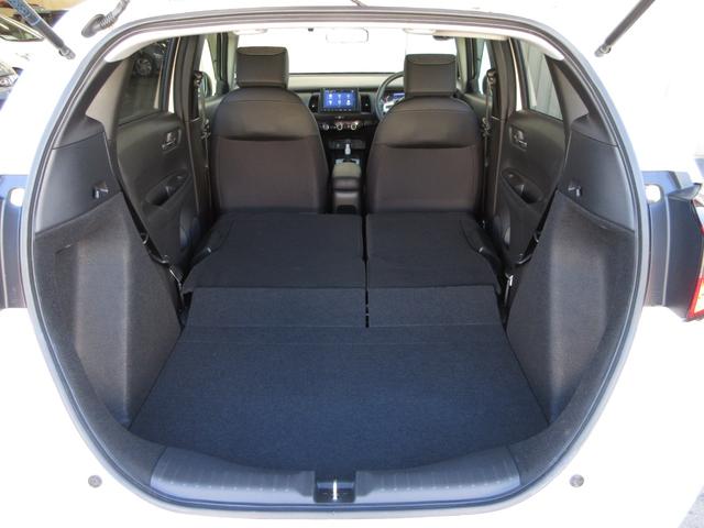 フィット ホーム　ホンダセンシング純正８インチメモリーナビＢｌｕｅｔｏｏｔｈドラレコＥＴＣＲカメラワンオーナー　記録簿　衝突軽減　リアカメラ　ソナー　ＵＳＢ接続　ＡＡＣ　横滑り防止機能　サイドエアバック　ワンオーナー車（17枚目）