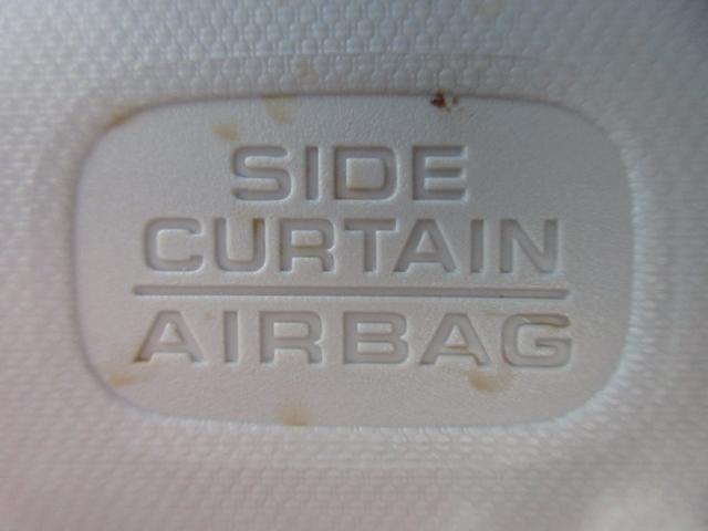 フィットハイブリッド Fパッケージ 純正メモリーナビETCRカメラ コーナーセンサー 横滑り防止システム AAC PW エアバック スマートキー&プッシュスタート ABS キーレス 記録簿 4WD Wエアバック イモビライザー パワステ(12枚目)