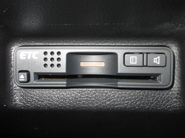 シャトル ハイブリッドＸ　・ワンオーナー　・禁煙　・平成２７年８月登録　・６万８千キロ　・純正ナビ　・リアカメラ　・ＥＴＣ　・Ｂｌｕｅｔｏｏｔｈ　ＡＵＤＩＯ　・スマートキー　・ドアバイザー　・純正１５インチアルミ　・１年保証（10枚目）