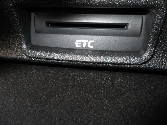 Ｑ３ １．４ＴＦＳＩ　／ワンオーナー／禁煙車／純正ナビ／ＥＴＣ／フルセグ／バックカメラ／音楽録音再生／Ｂｌｕｅｔｏｏｔｈオーディオ／ＣＤ／ＤＶＤ／電動シート／シートヒーター／電動リアゲート／純正アルミホイール／スマートキー（6枚目）