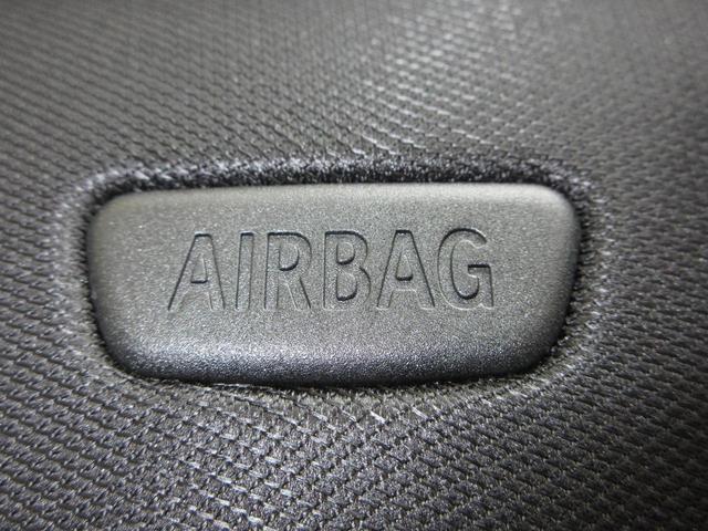 4シリーズ 420iグランクーペMスポーツハイラインパッケージ /ワンオーナー/禁煙車/純正メモリーナビ/衝突軽減ブレーキ/バックカメラ/全周囲カメラ/障害物センサー/ETC/ドラレコ/ブルートゥースオーディオ/ワイヤレス充電/本革シート/電動シート/純正AW/(12枚目)