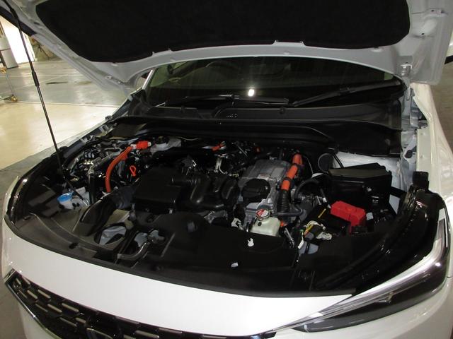 ヴェゼル e:HEVZ ホンダセンシングホンダコネクトディスプレイBluetoothドラレコRカメラETC 衝突回避支援ブレーキ機能 パノラミックビューモニター スマキ Pトランク フルオートエアコン Dレコ エアバッグ(3枚目)