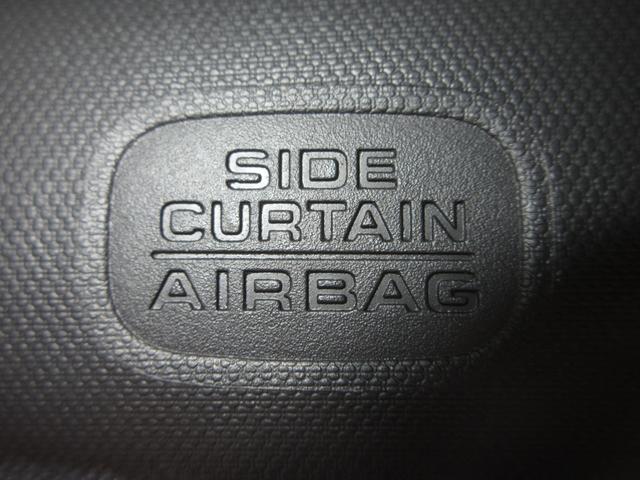 フィットハイブリッド Ｌホンダセンシング　純正メモリーナビＢｌｕｅｔｏｏｔｈドラレコＥＴＣＲカメラ　衝突被害軽減ブレーキ　バックモニター　ＬＥＤヘッドライト　ＥＴＣ車載器　ドライブレコーダー　横滑り防止　フルセグＴＶ　サイドカーテンエアバック（17枚目）