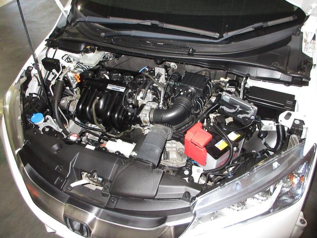 グレイス ハイブリッドＥＸ　禁煙車●ワンオーナー●サイドエアーバック●ＬＥＤライト●スマートキー●シートヒーター●アルミ●メモリーナビ●リヤカメラ●フルセグ●ＣＤ●ＤＶＤ●ＢＴ●ＭＤＨＩ●ＥＴＣ●当社点検実施車　スマートキ－（6枚目）