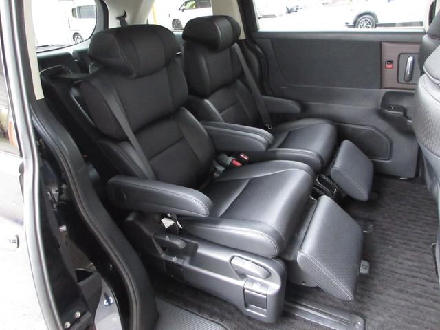 オデッセイ アブソルート　純正１０インチメモリーナビＢｌｕｅｔｏｏｔｈＥＴＣＲカメラワンオーナー　緊急ブレーキ　アラウンドビューモニター　スマートキー＆プッシュスタート　盗難防止　ダブルエアコン　ＰＷシート　クルーズＣ　記録簿（16枚目）