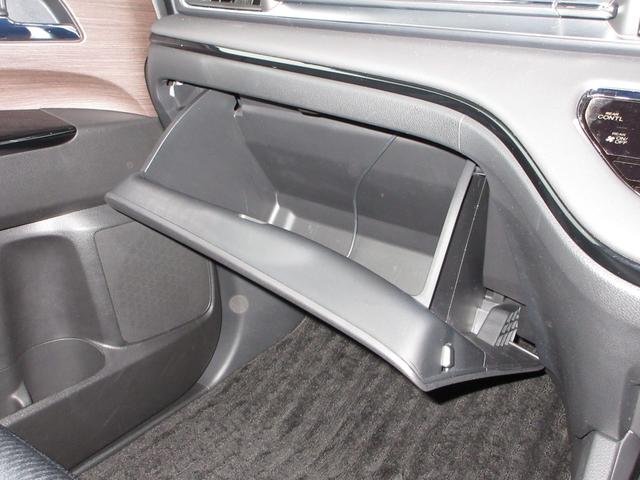 オデッセイ アブソルート　純正１０インチメモリーナビＢｌｕｅｔｏｏｔｈＥＴＣＲカメラワンオーナー　緊急ブレーキ　アラウンドビューモニター　スマートキー＆プッシュスタート　盗難防止　ダブルエアコン　ＰＷシート　クルーズＣ　記録簿（24枚目）