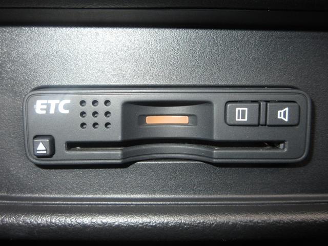 オデッセイ アブソルート・ＥＸ　純正メモリーナビＢｌｕｅｔｏｏｔｈＥＴＣＲカメラ　バックモニター　ＷＡＣ　スマ－トキ－　セキュリティーアラーム　３列シート　ＤＶＤ再生　禁煙　オートクルーズコントロール　パワーウィンドウ　エアバック（10枚目）