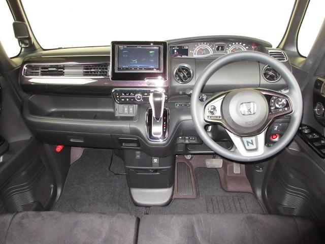Ｎ－ＢＯＸカスタム Ｇ・Ｌホンダセンシング　パナソニックＳＤナビＢｌｕｅｔｏｏｔｈＥＴＣＲカメラ　地デジＴＶ　整備記録簿　助手席エアバッグ　キーレス　アイドリングＳＴ　セキュリティーアラーム　スマ－トキ－　リアカメラ　ナビＴＶ　前車追従機能（11枚目）