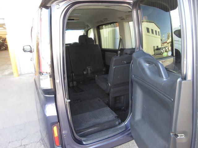 ステップワゴンスパーダ スパーダアドバンスパッケージβ　ホンダセンシング純正メモリーナビＢｌｕｅｔｏｏｔｈドラレコＥＴＣＲカメラワンオーナー　ワンオーナー車　Ｗエアコン　ＤＶＤ　ＡＡＣ　衝突軽減装置　セキュリティアラーム　クルコン　地デジＴＶ　ナビＴＶ（8枚目）