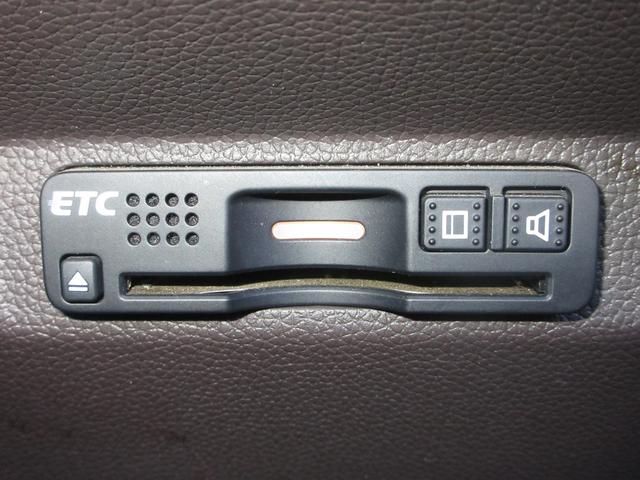 フリード Ｇ　純正メモリーナビＢｌｕｅｔｏｏｔｈドラレコＥＴＣＲカメラワンオーナー　片側電動両側スライドドア　記録簿　３列シート　パワーウインドウ　地デジ　イモビ　ＶＳＡ　ドライブレコーダー　エアコン　エアバッグ（11枚目）