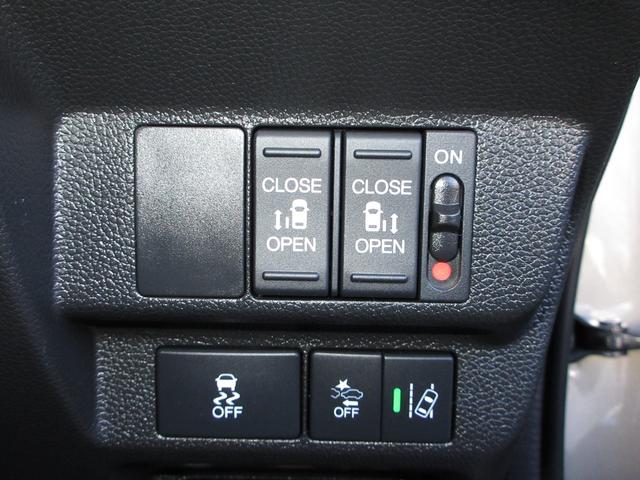 フリード G・ホンダセンシング 純正9インチメモリーナビBluetoothETCRカメラワンオーナー Fセグ 追突被害軽減ブレーキ iストップ Wエアバッグ パワーウィンドウ 1オ-ナ- アクティブクルーズコントロール スマートキ(18枚目)